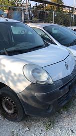 Renault Kangoo 1.5 Diesel Anno 2013 Per Ricambi