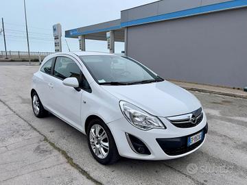 Opel Corsa 1.2 Benzina e GPL