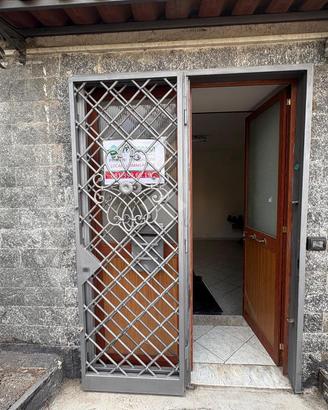 NEGOZIO A CERCOLA