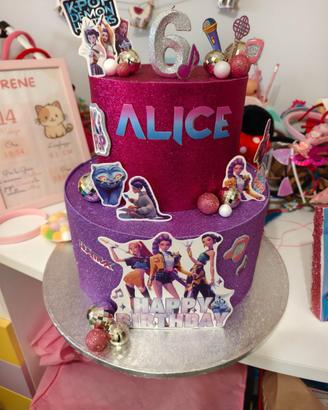 K pop Huntrix set compleanno