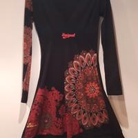 abito desigual nero rosso 