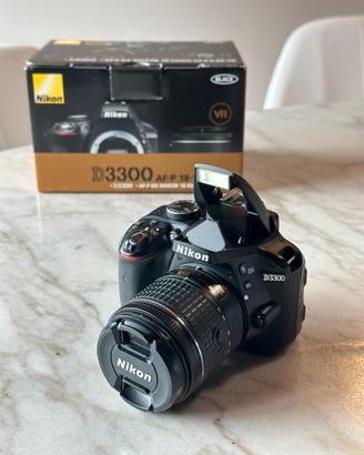 Set Nikon D3300 entry level + accessori