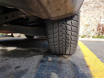 Cerchi mak da 18 completi di gomme da neve