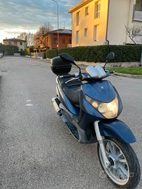 Piaggio Beverly 200 