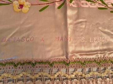 Copriletto dipinto a mano