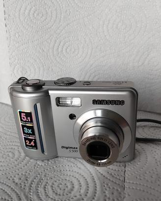 macchina fotografica compatta digitale 