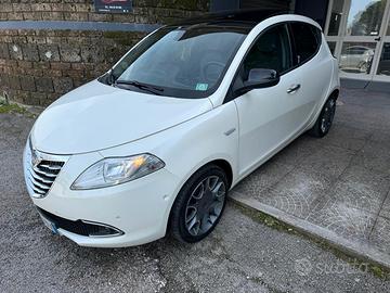 Lancia Ypsilon 1.3 MJT 16V 95 CV 5 porte S&S Plati