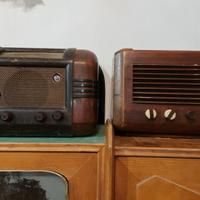 Radio antiche in legno