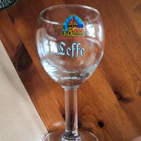 Bicchieri birra Leffe 