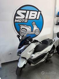 Honda Forza 300