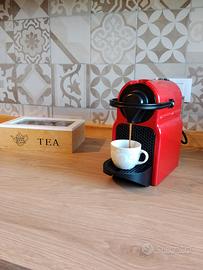 Macchina caffè Nespresso Inissia Rossa 