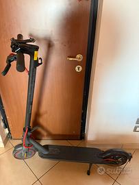 Monopattino xiaomi Mi Electric Scooter Pro 2