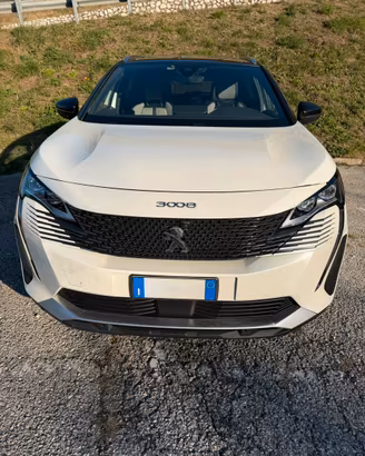 Peugeot 3008 Plug-in Hybrid 4WD SUV automatica