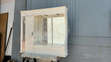 Mobile da bagno con specchio