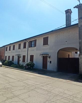 Complesso immobiliare composto da tre appartamenti