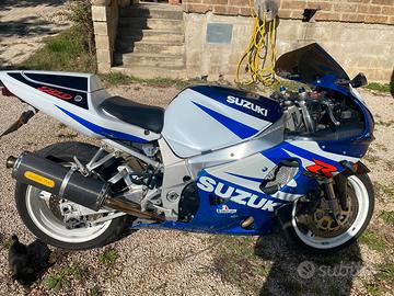 Suzuki gsx R750