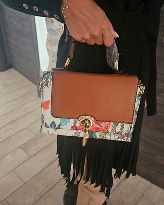 borsa nuova a fiori elegante con tracolla