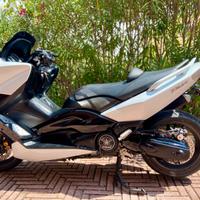 Yamaha T-Max 500 del 2011