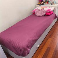 Letto cameretta e testiera comodino 