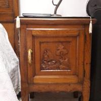 Camera da letto antica completa