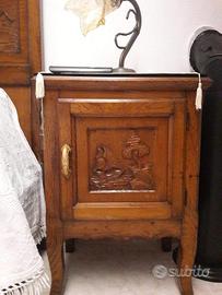 Camera da letto antica completa