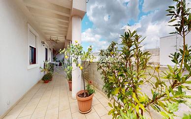 Duplex in centro con terrazzo, box e cantina