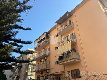 3 LOCALI A CASTELLAMMARE DI STABIA