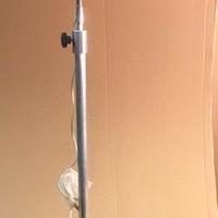 LAMPADA  FLESSIBILE INDUSTRIALE DA TERRA.