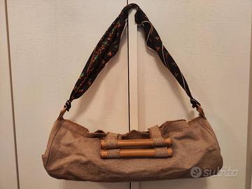 Borsa in tela juta con manici e tracolla