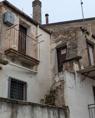 Monolocale di 32 metri quadri a TOLVE (PZ)
