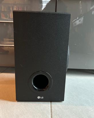 soundbar LG modello SJ2 perfetta usata pochissimo 