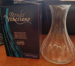 Brocca e bottiglia vino cristallo.