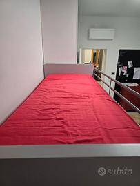 Letto a soppalco con carrello scorrevole