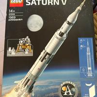 Lego nasa apollo saturn V