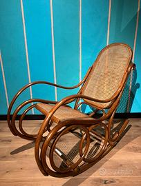 Poltrona a dondolo Thonet