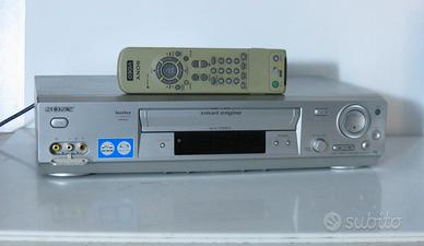 Videoregistratore VHS stereo di  qualità SONY