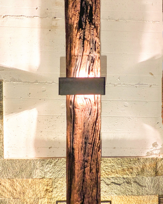 Sculture / lampade in legno naturale