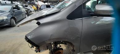 TOYOTA YARIS 2015 - PARAFANGO SINISTRO