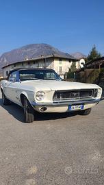 Auto mustang convertiibile