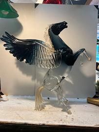 figura di Pegaso in vetro di Murano