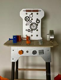 Tavolo da lavoro per bambini con utensili in legno