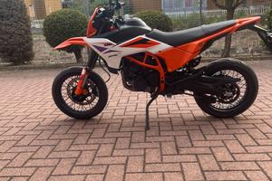KTM 390 SMC R