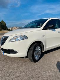 LANCIA Y 0.9 TwinAir 85 CV Benzina - Metano