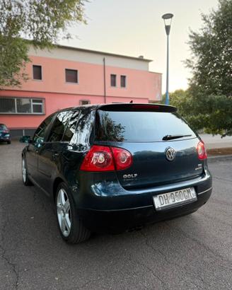 VOLKASWAGEN GOLF 5 1.9 TDI DIESEL OK NEOPATENTATI