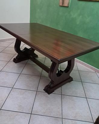 Tavolo da pranzo 