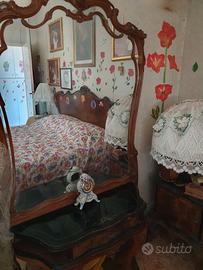 Mobile Toeletta stile Chippendale