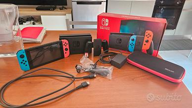 Switch V2 (Batteria Migliorata) +  Pokemon Scudo