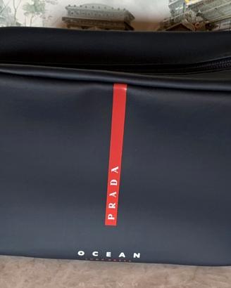 Borsa da toeletta Prada Ocean blu navy 