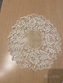 Centrino in pizzo lavorazione chiacchierino