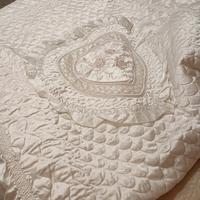 trapunta bianca per letto singolo 